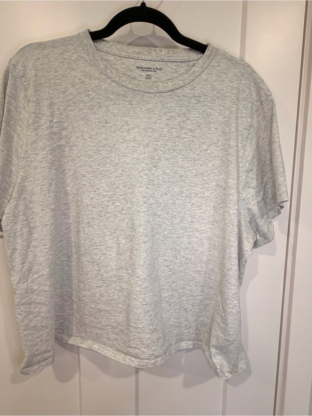 Abercrombie & Fitch Light Heather Gray Short Sleeve Skimming Crew Tee